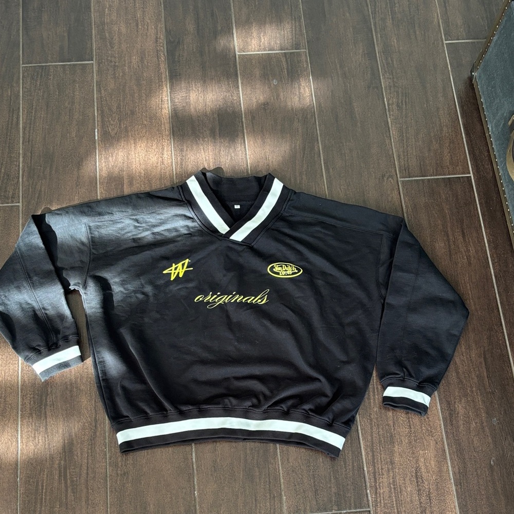 Von Dutch Loves x W collaboration Sweatshirt with Yellow and White Details
